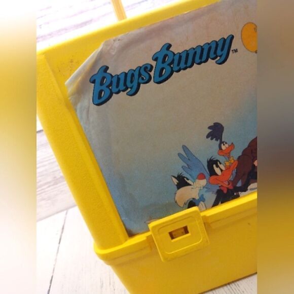 Bugs Bunny & Friends Vintage Lunch Box Warner Brothers Yellow - Picture 7 of 14